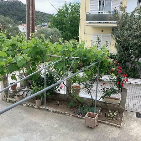 Apartment Rania House *